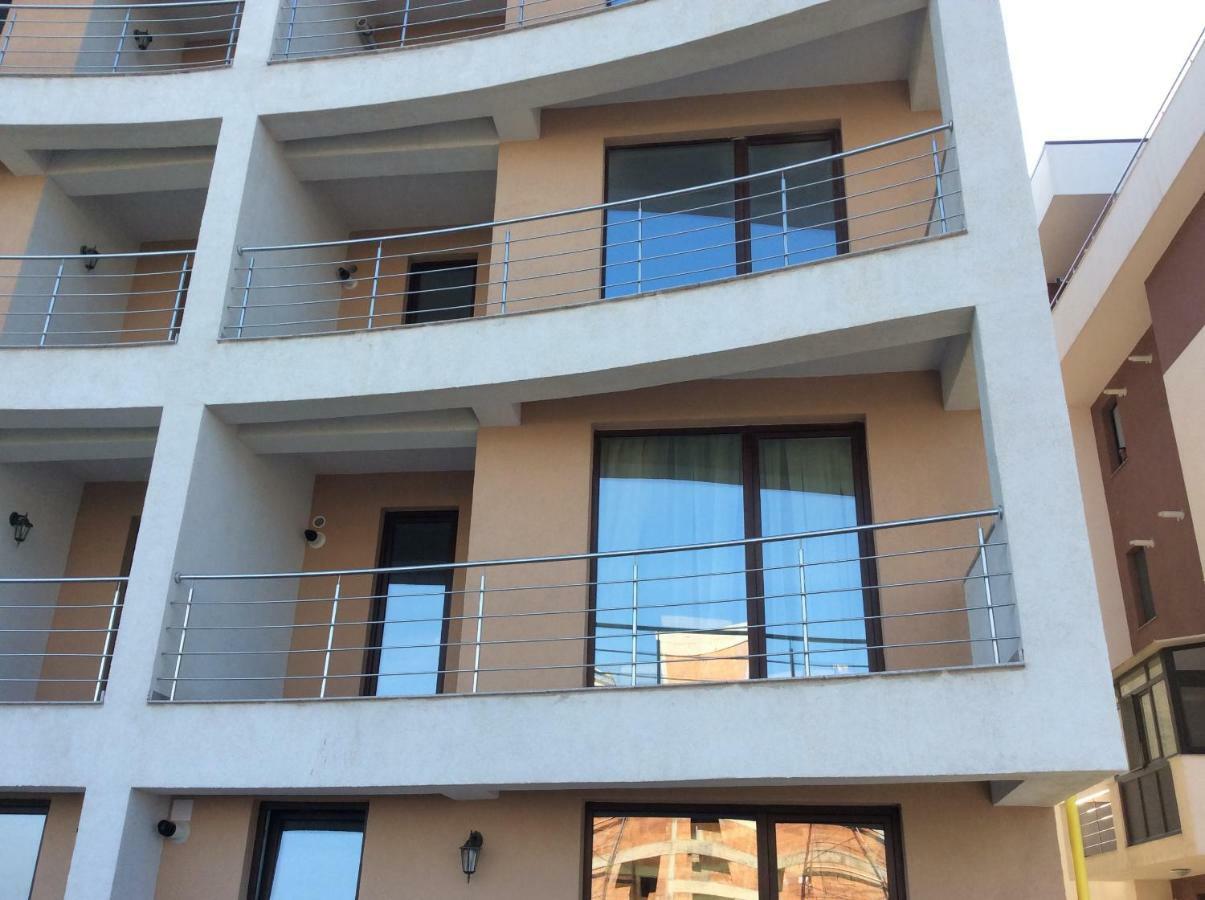 Bluewaves Apartment Mamaia Nord Năvodari Buitenkant foto