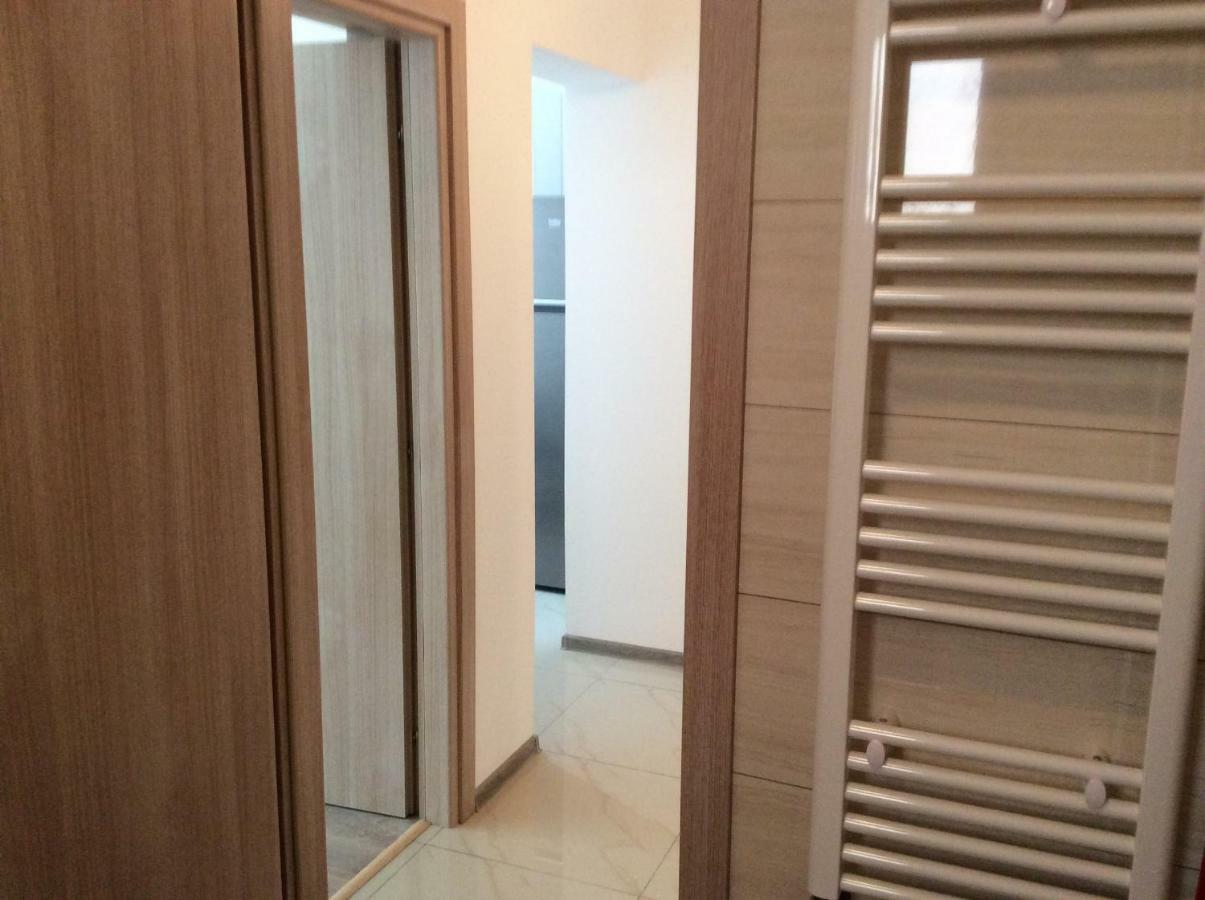 Bluewaves Apartment Mamaia Nord Năvodari Buitenkant foto