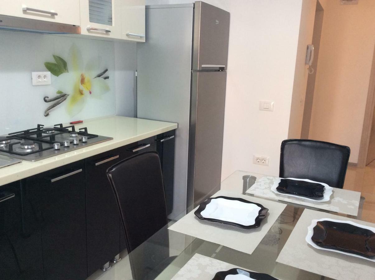 Bluewaves Apartment Mamaia Nord Năvodari Buitenkant foto